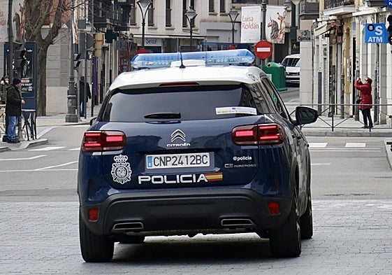 Vehículo de la Policía Nacional, en imagen de archivo.