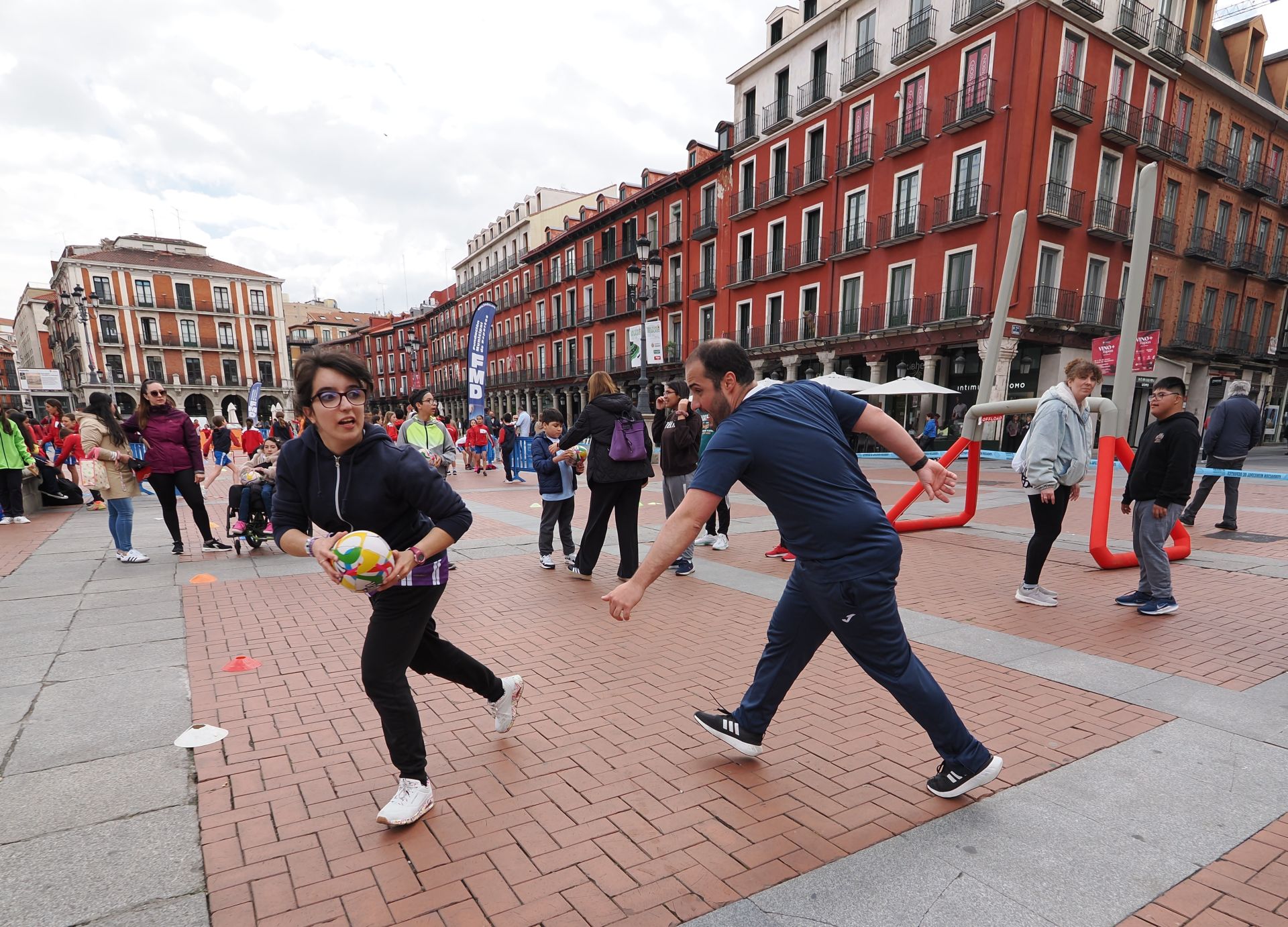 Los escolares vallisoletanos celebran el Día de la Educación Física, en imágenes