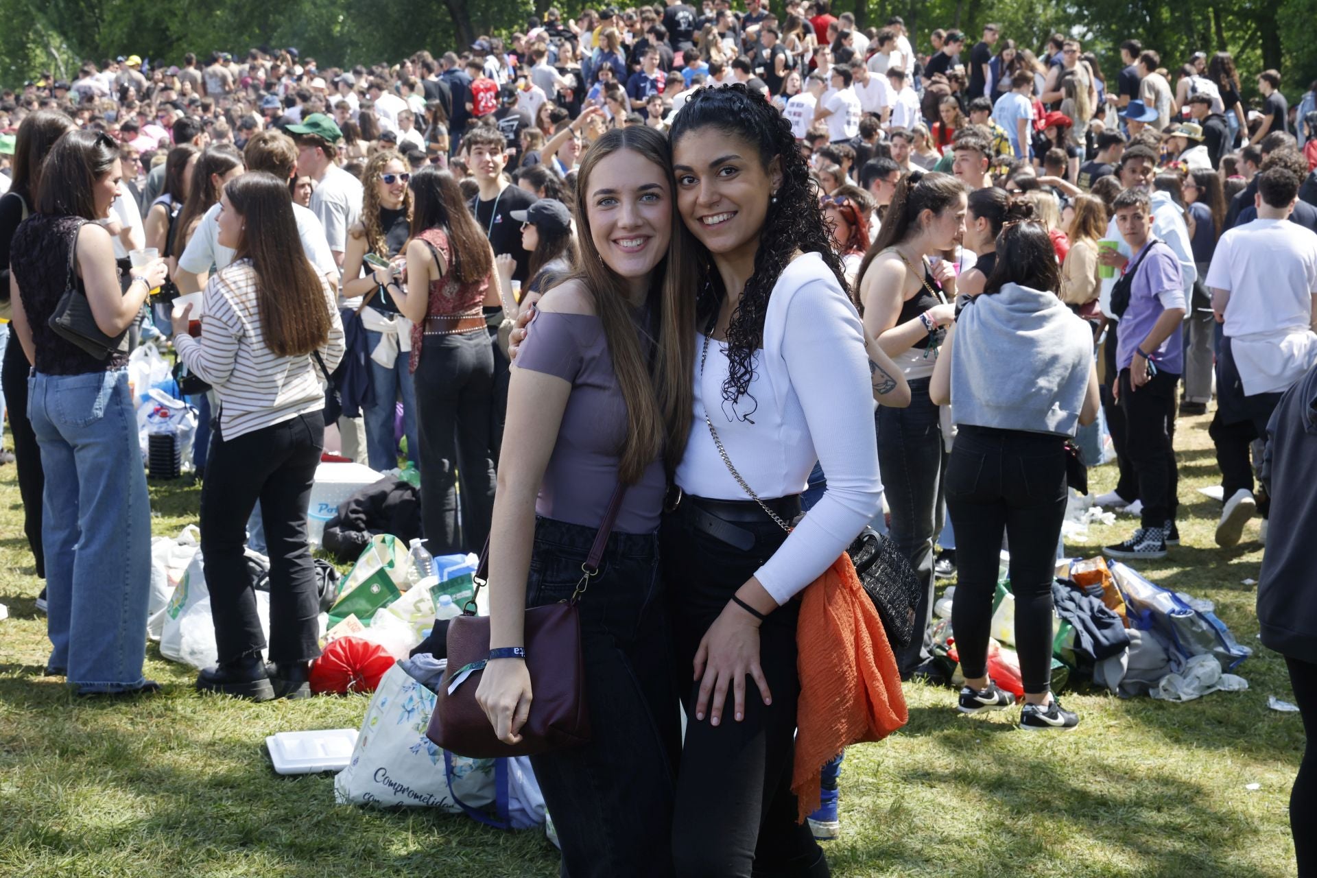 La fiesta de la ITA abarrota el parque Ribera Sur de jóvenes