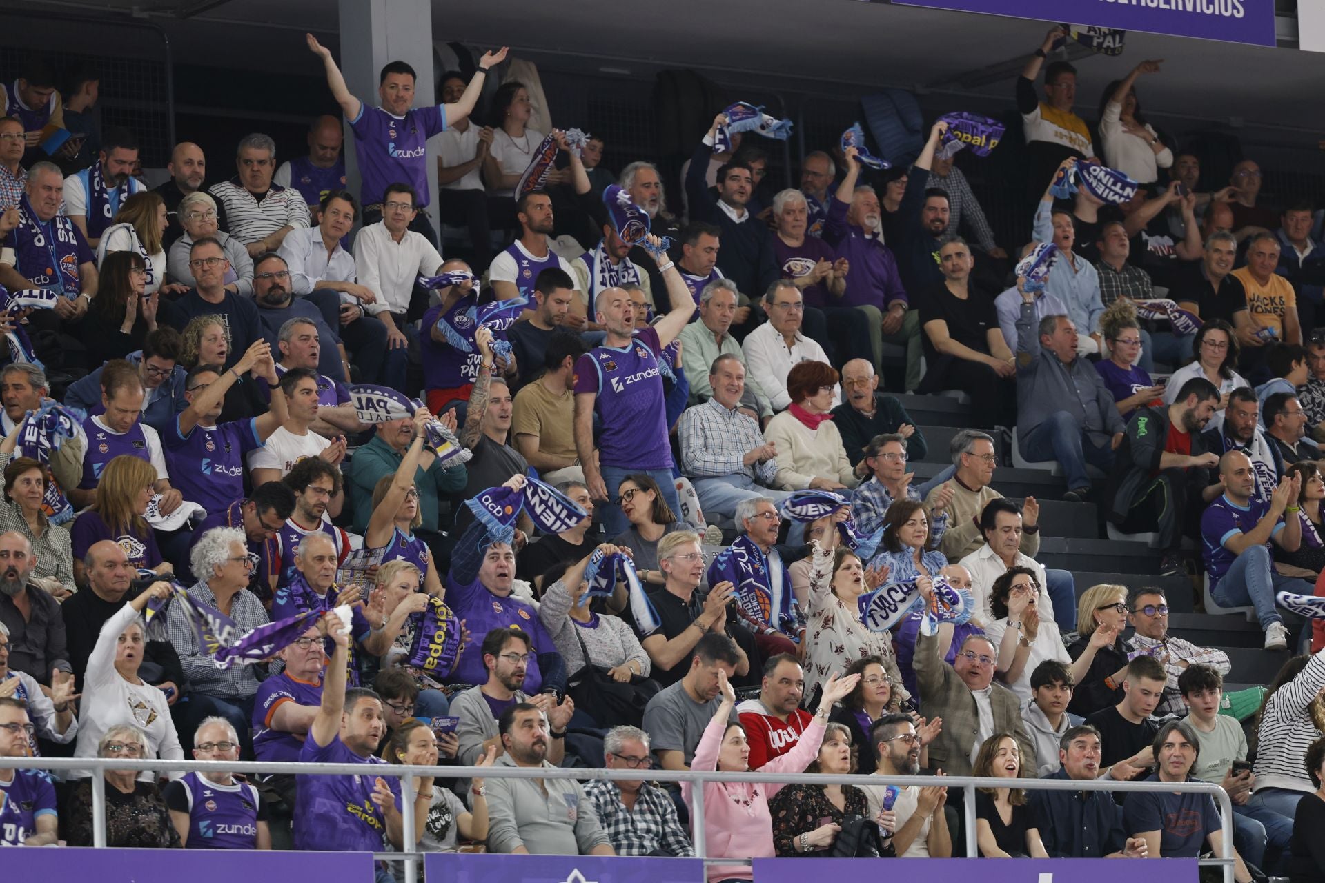 Búscate en las gradas del Súper Agropal Palencia-Betis