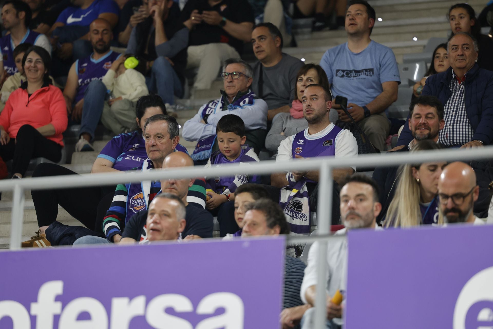 Búscate en las gradas del Súper Agropal Palencia-Betis