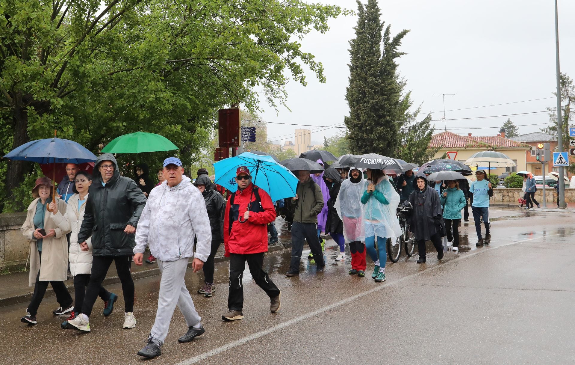 Aspanis desafía a la lluvia