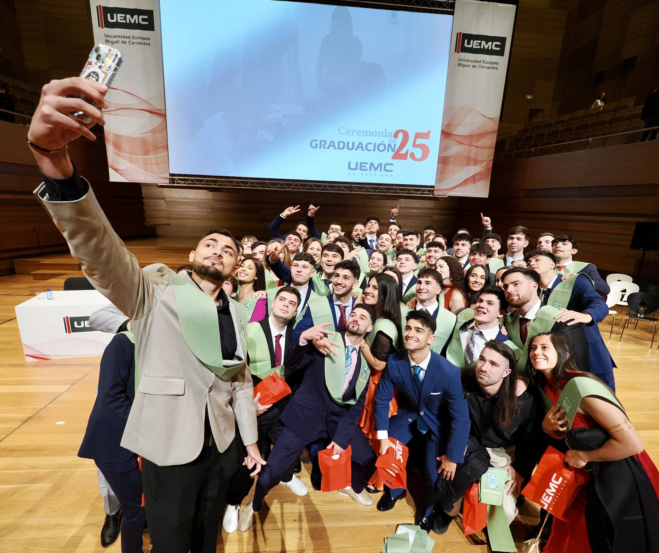 La graduación de los estudiantes de la UEMC, en imágenes