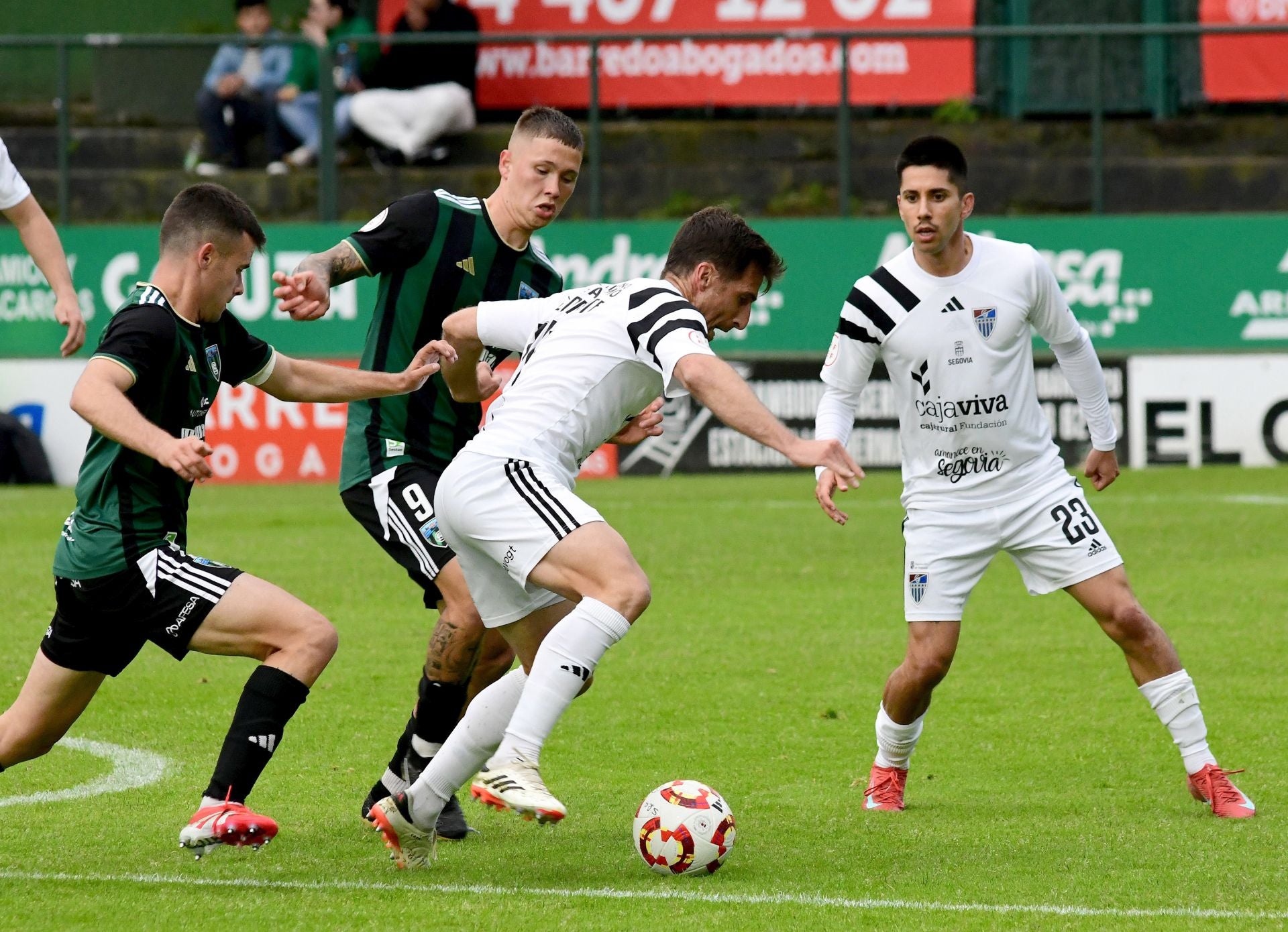 Fotos del partido entre el Sestao y la Segoviana