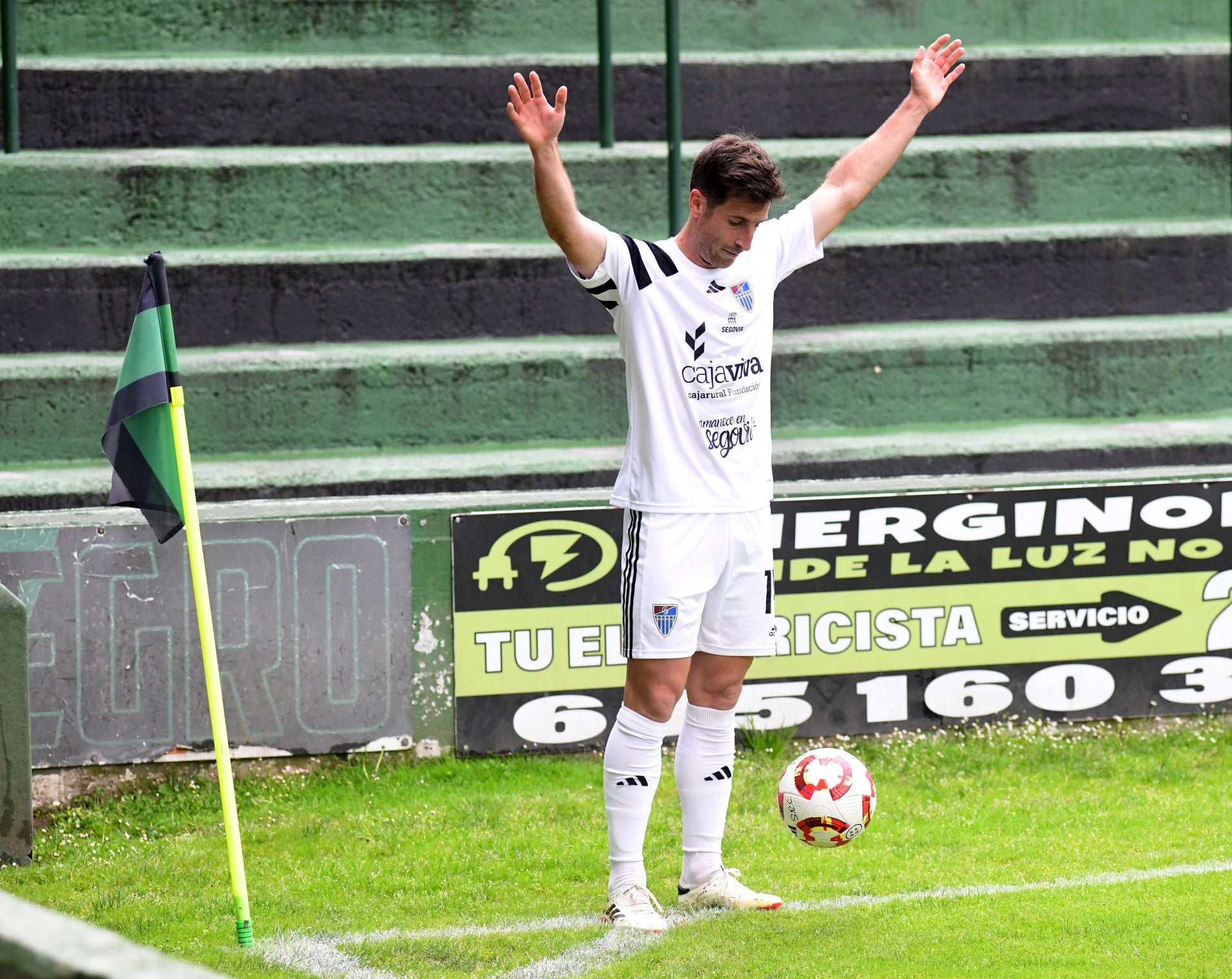Fotos del partido entre el Sestao y la Segoviana