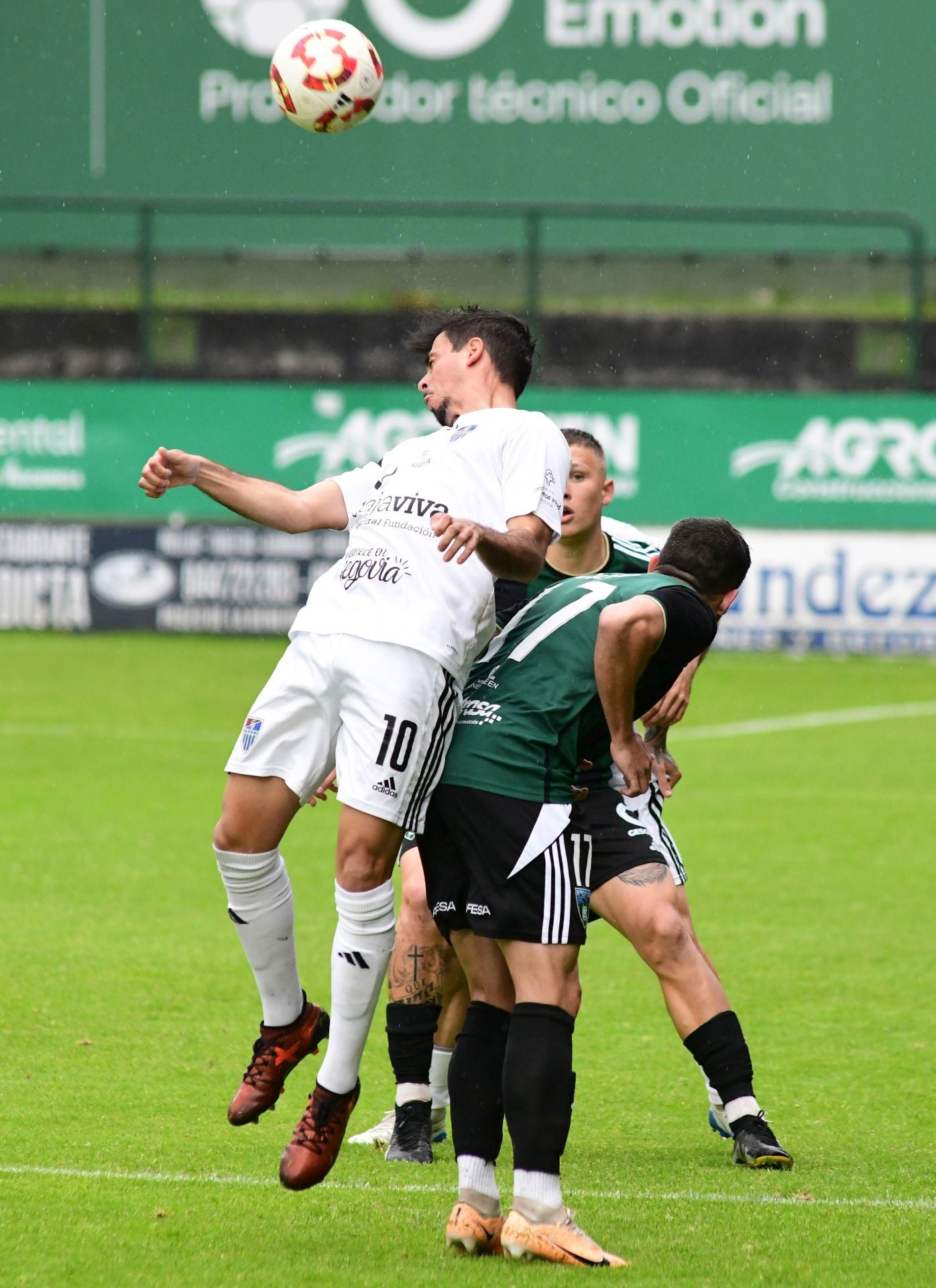 Fotos del partido entre el Sestao y la Segoviana