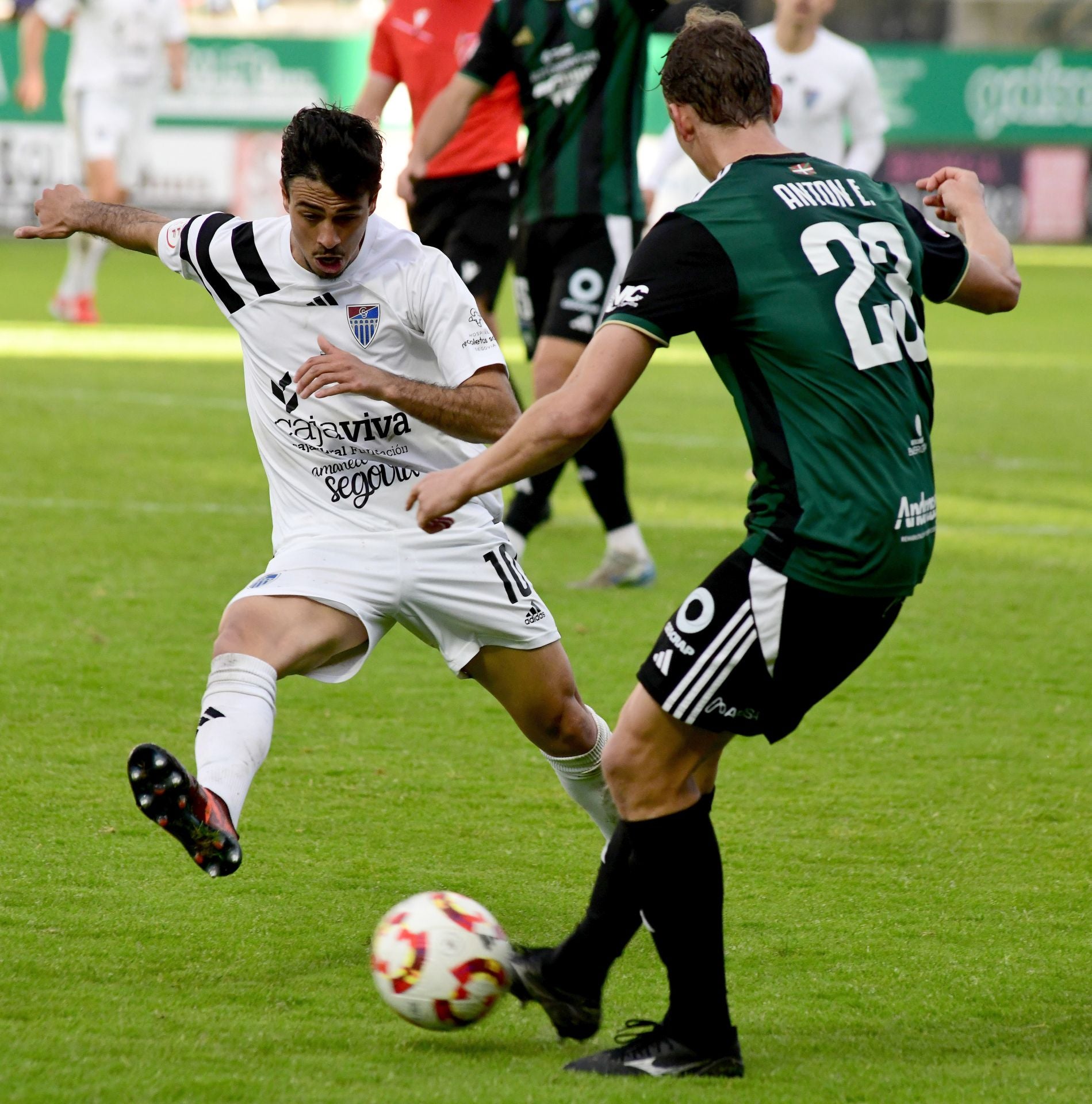 Fotos del partido entre el Sestao y la Segoviana