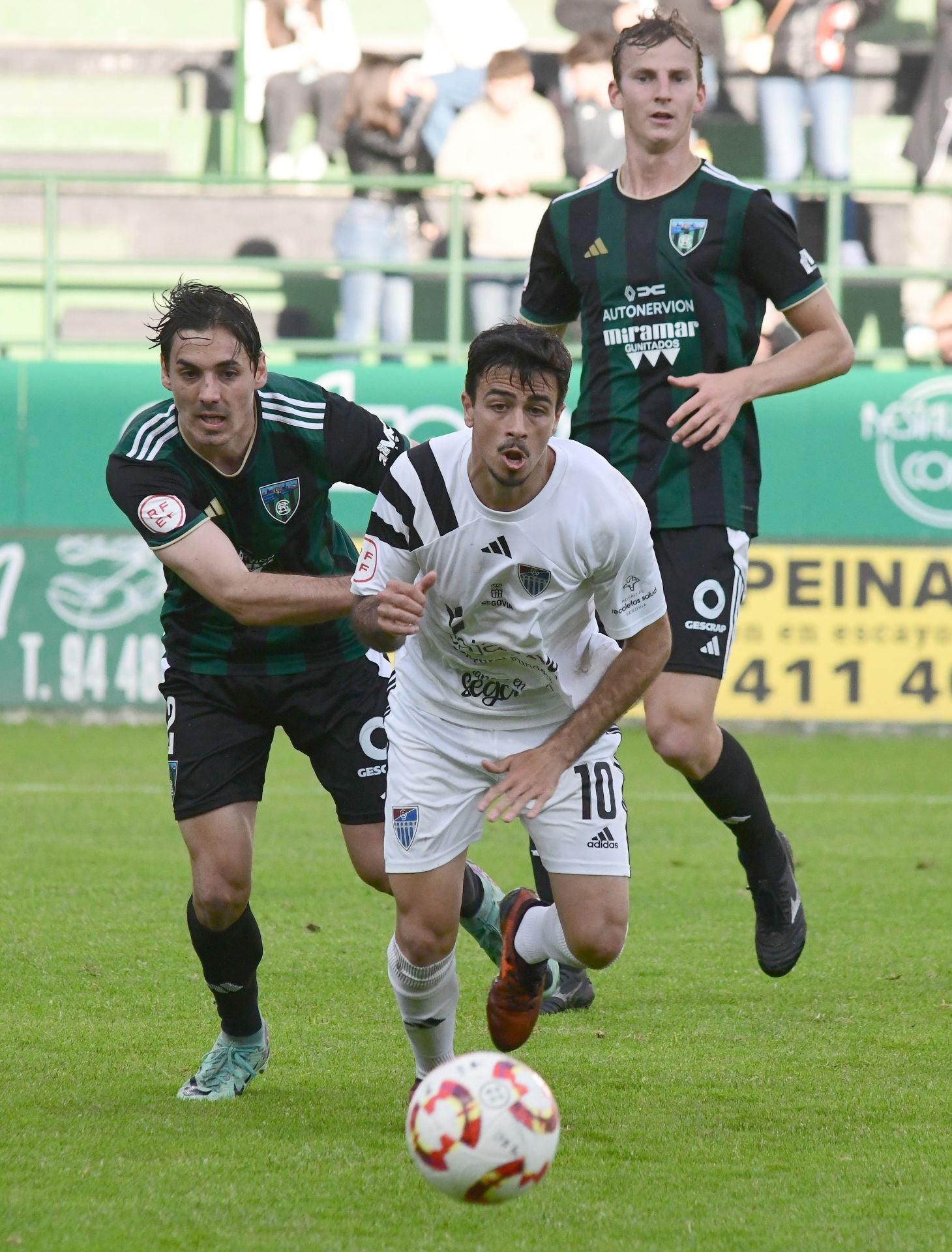 Fotos del partido entre el Sestao y la Segoviana