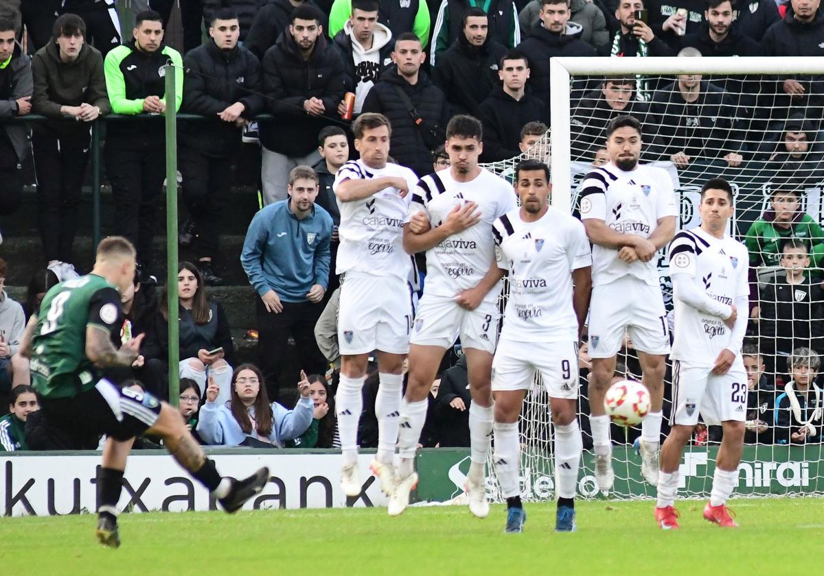 Fotos del partido entre el Sestao y la Segoviana