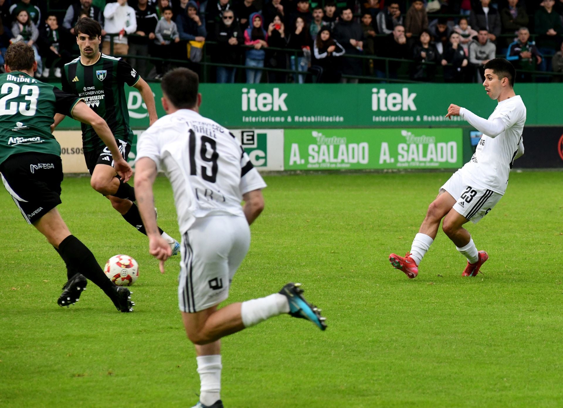 Fotos del partido entre el Sestao y la Segoviana