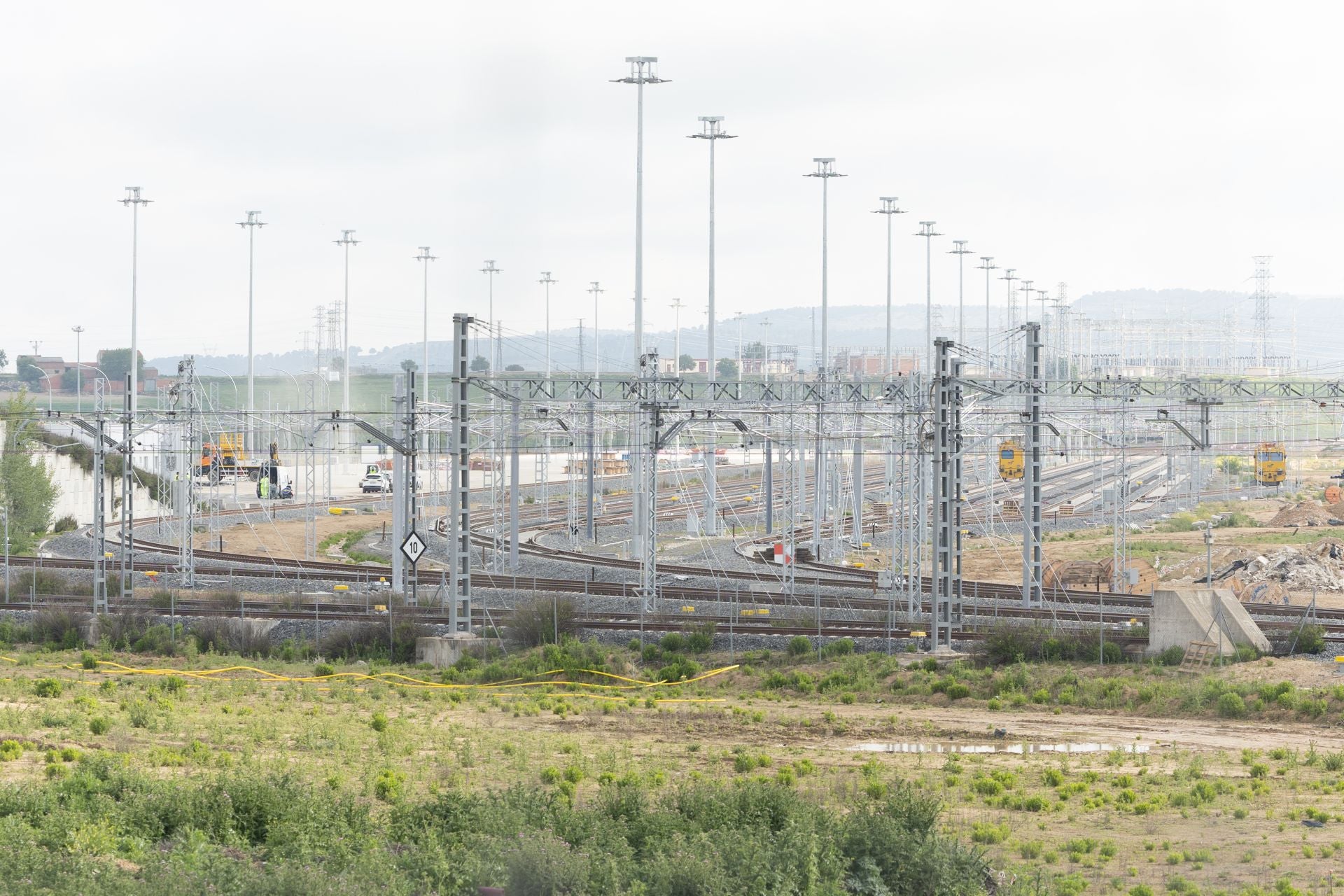 La variante Este de los talleres Renfe, en imágenes