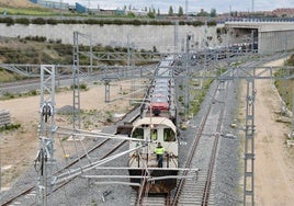 El tren de Renault, a su llegada a estación intermodal de mercancías del nuevo complejo ferroviario de Valladolid.