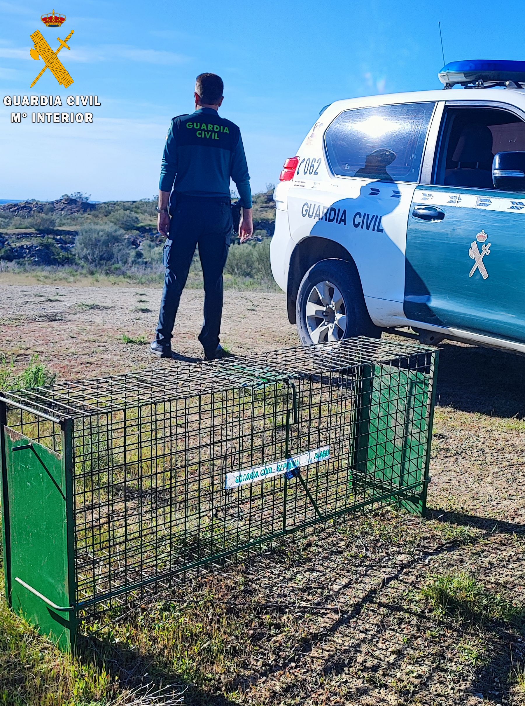 Agente de la Guardia Civil, en labores de vigilancia.