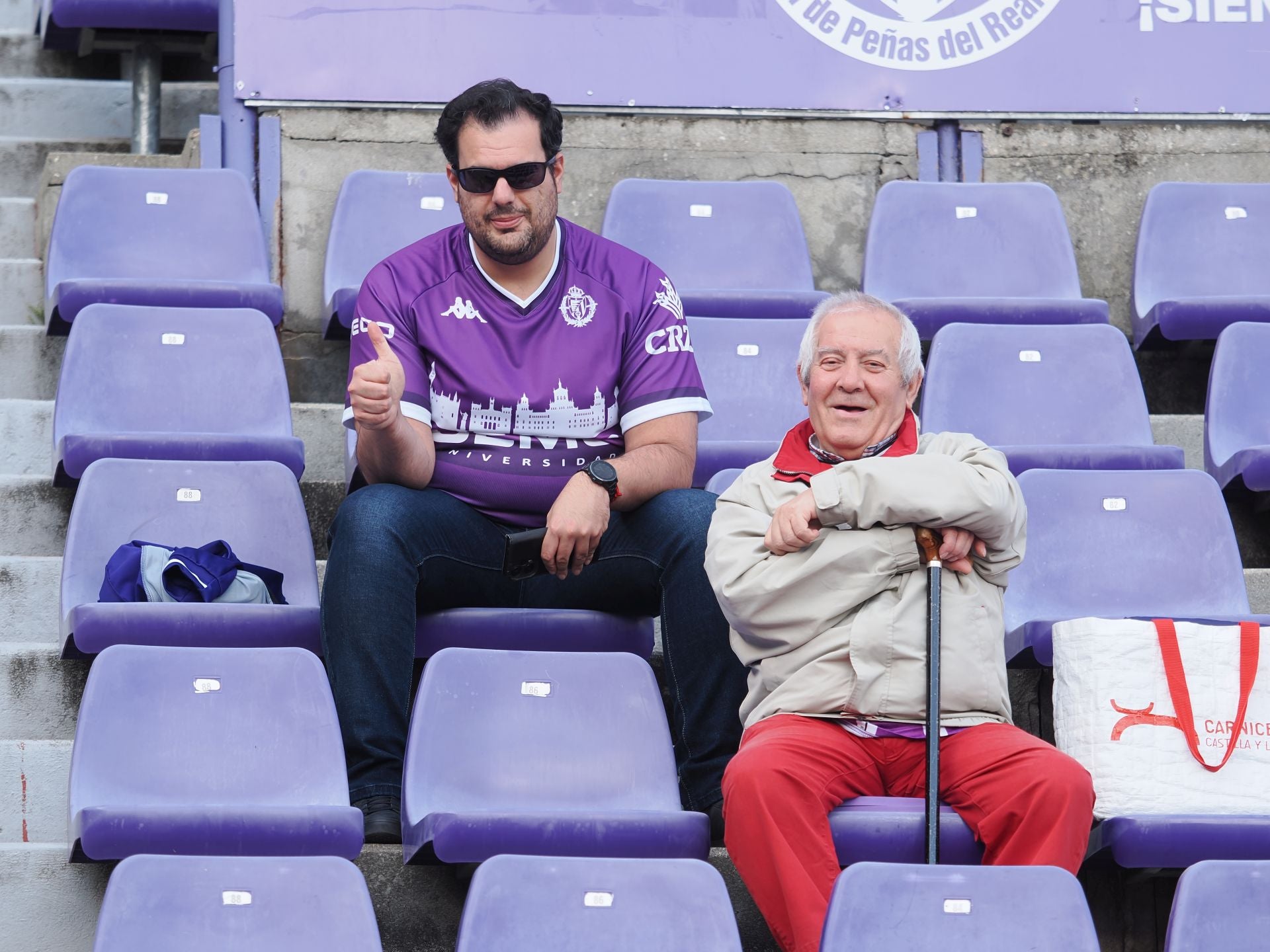 Búscate en la grada del Real Valladolid - Girona (1/3)
