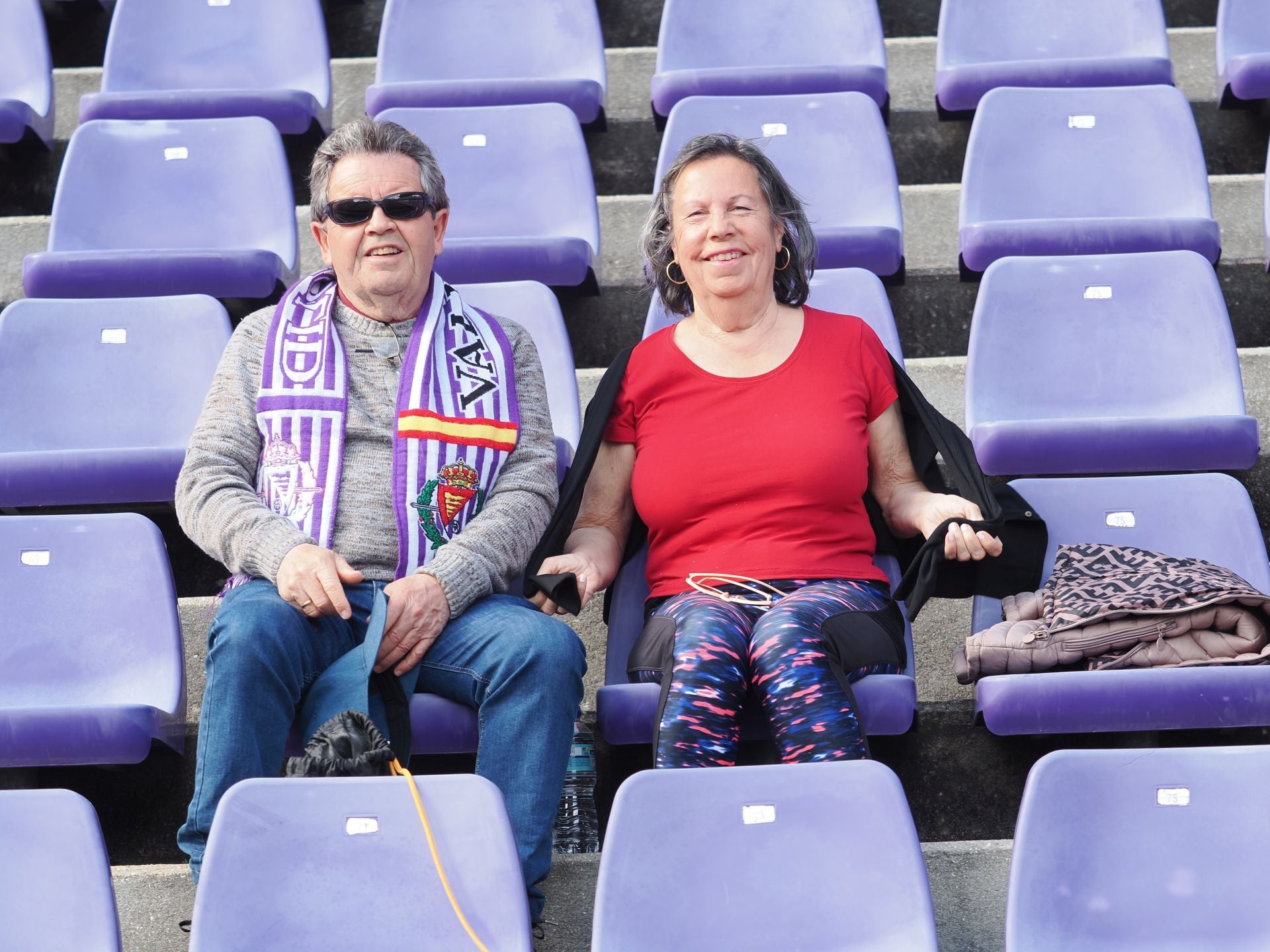 Búscate en la grada del Real Valladolid - Girona (1/3)