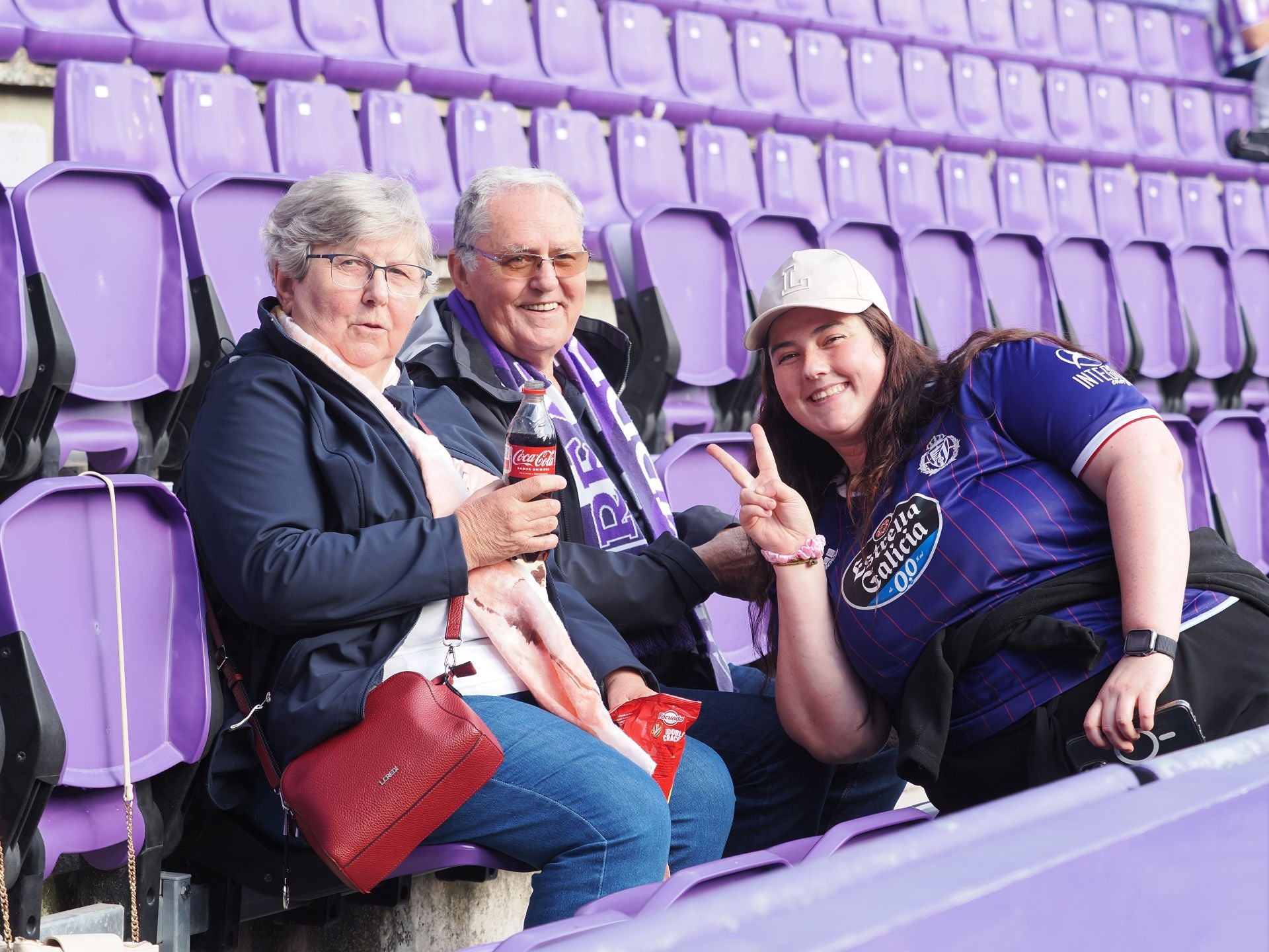 Búscate en la grada del Real Valladolid - Girona (1/3)