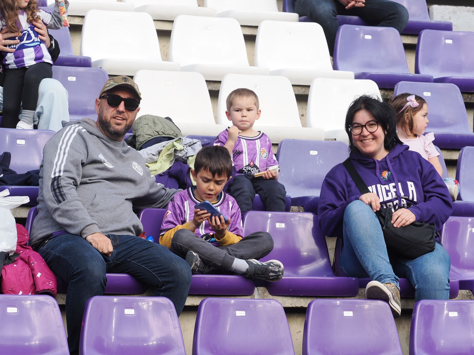 Búscate en la grada del Real Valladolid - Girona (2/3)