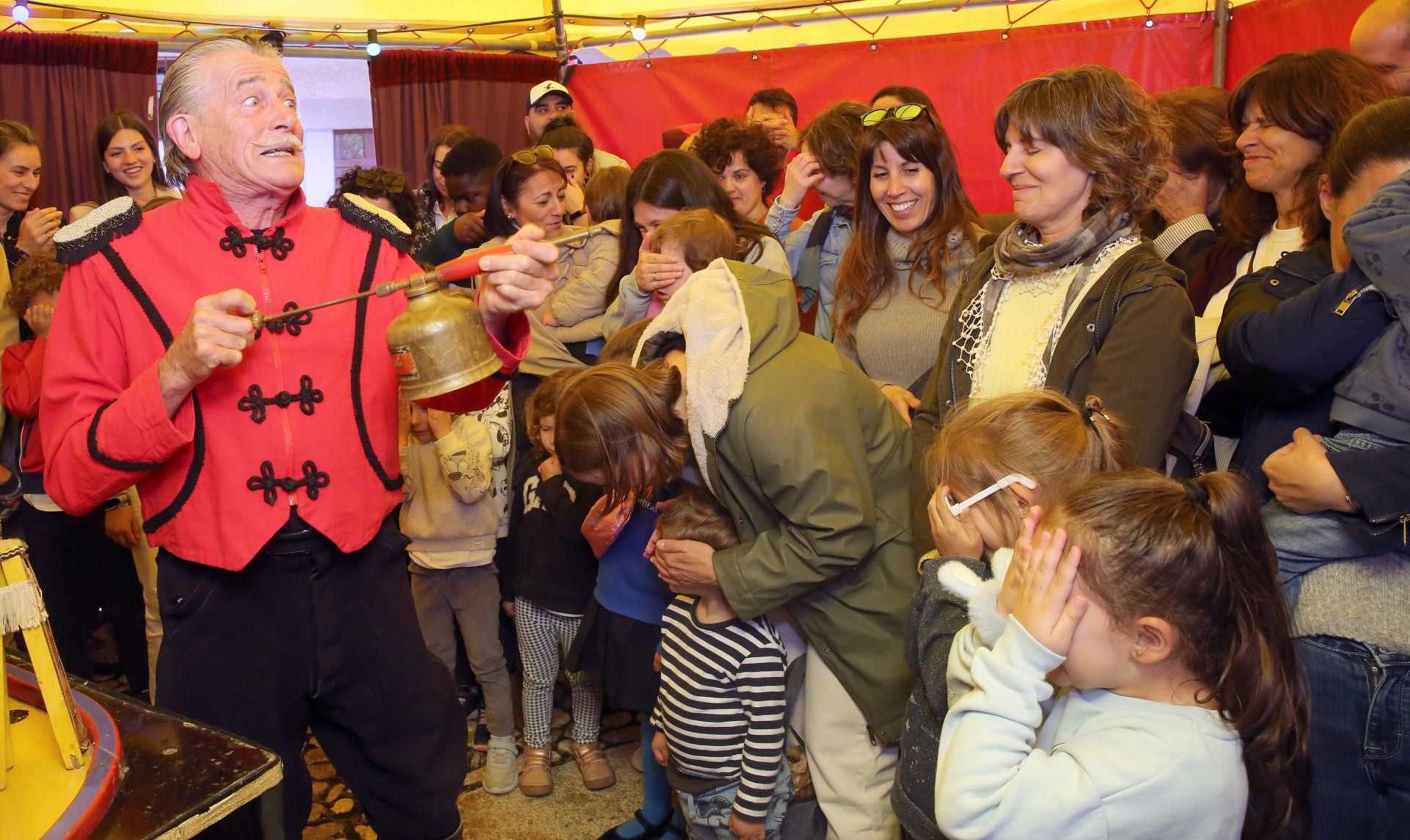 Fotos: Primer día de Titirimundi en Segovia