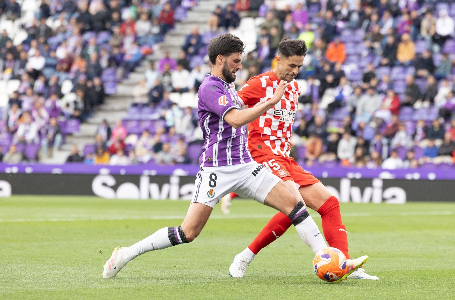 La derrota del Real Valladolid ante el Girona, en imágenes