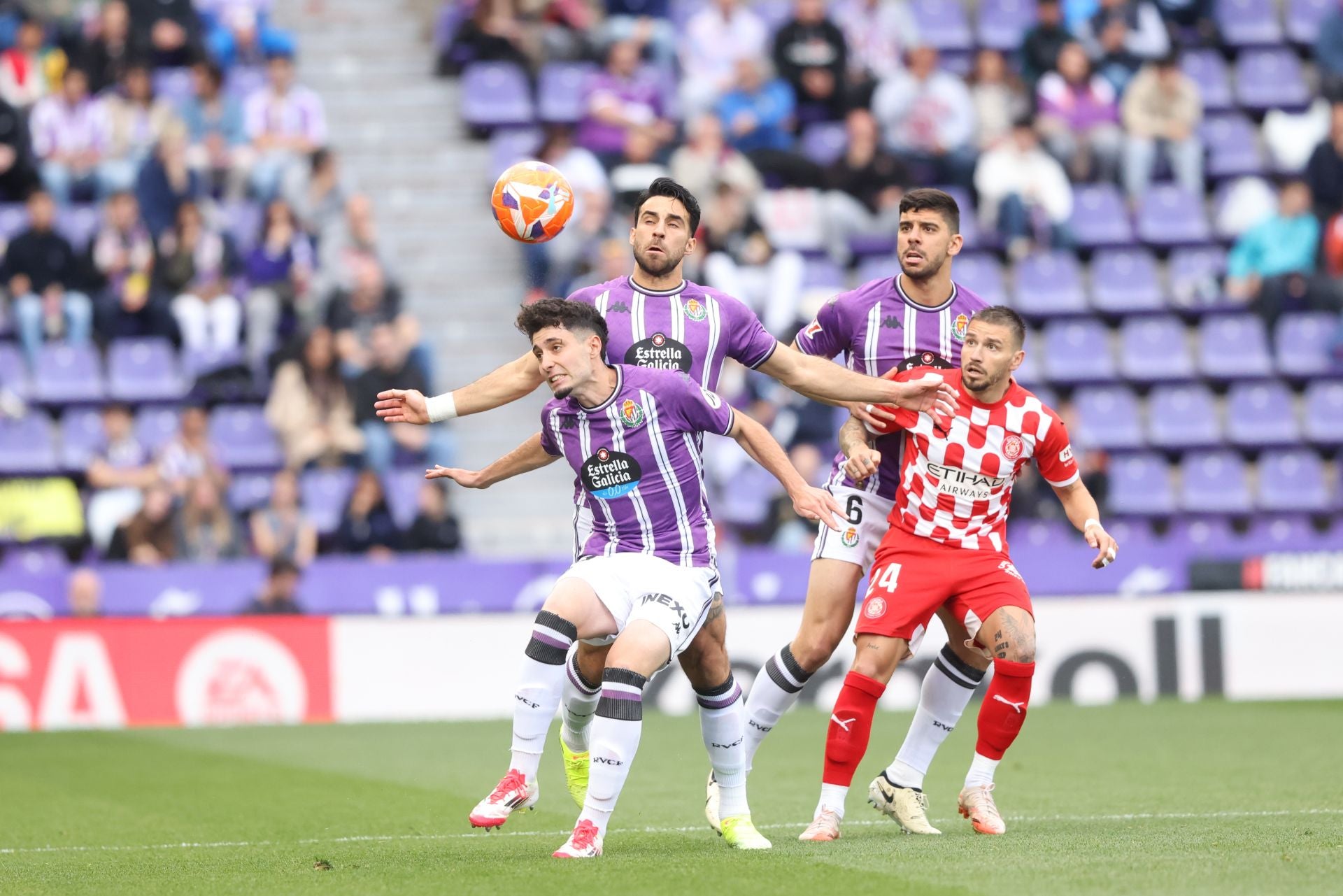 La derrota del Real Valladolid ante el Girona, en imágenes