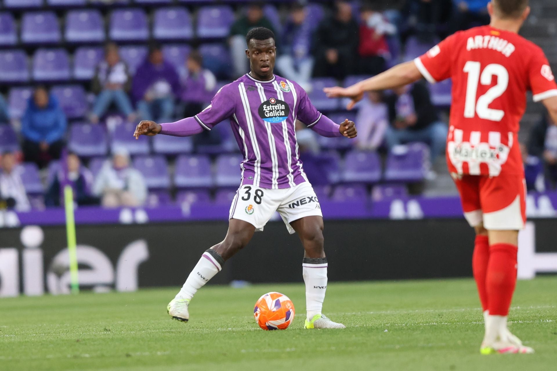 La derrota del Real Valladolid ante el Girona, en imágenes