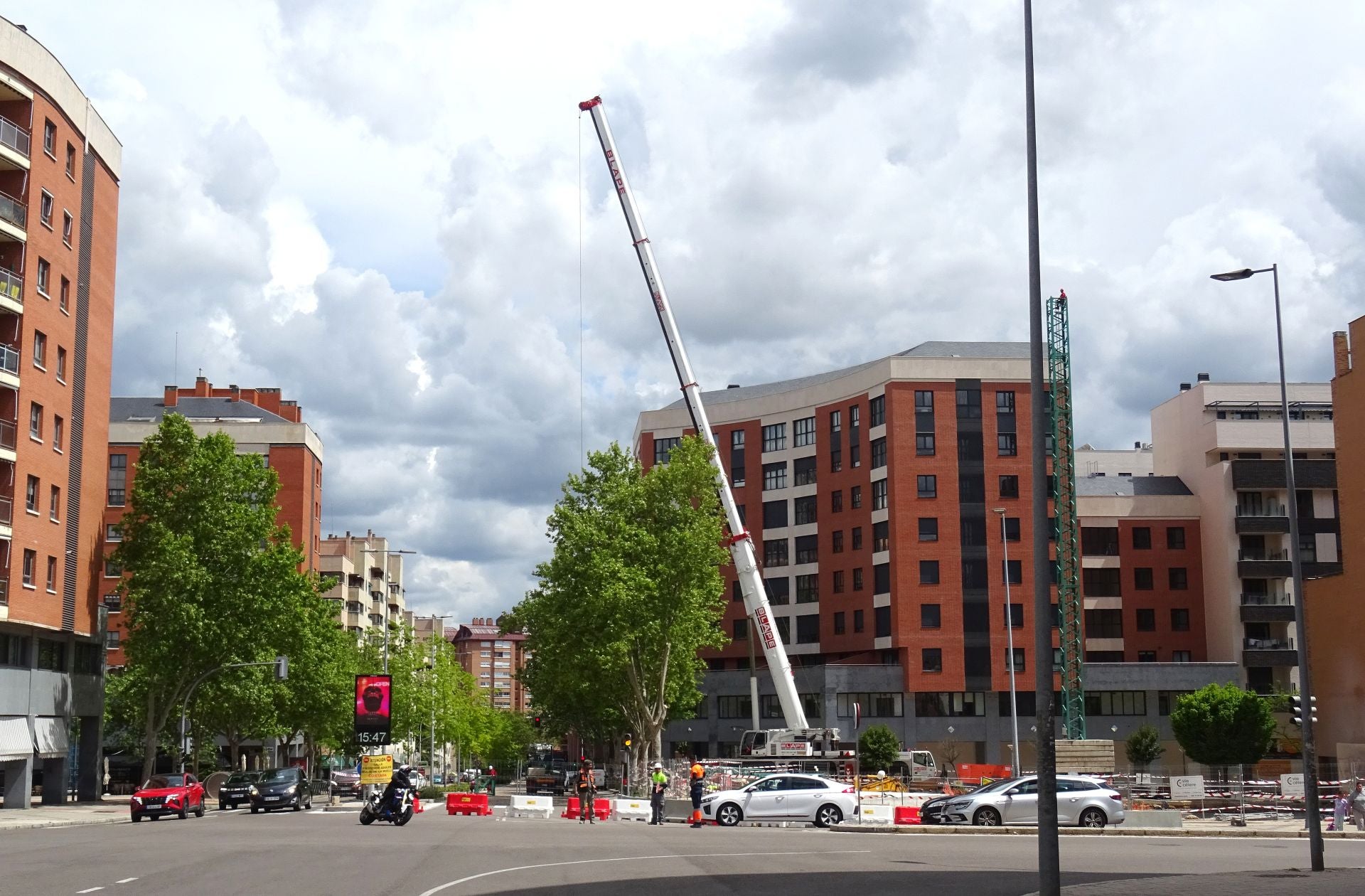 El corte por las obras de un bloque de Parquesol, en imágenes