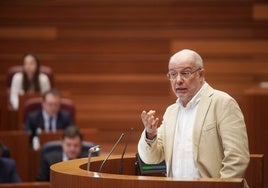 Francisco Igea, durante el Pleno de este miércoles en las Cortes.