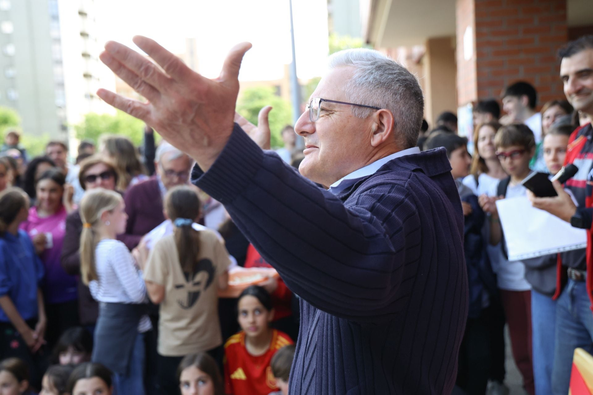 Las imágenes del homenaje al conserje José Luis Cuadrado en Valladolid