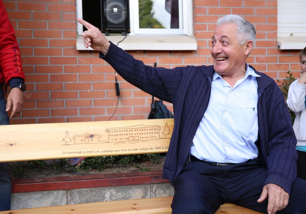 Las imágenes del homenaje al conserje José Luis Cuadrado en Valladolid