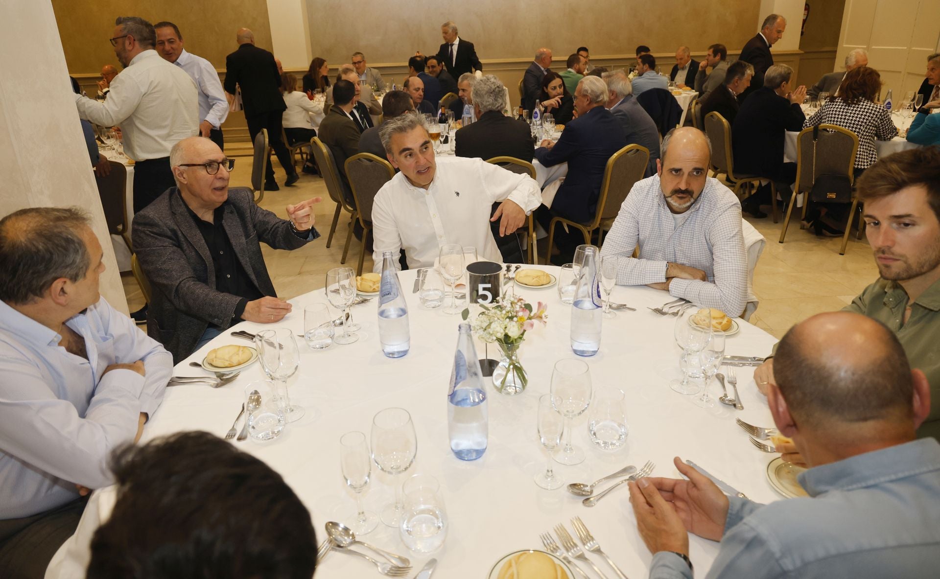 Comida de despedida al jefe de la Comandancia en Palencia