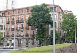 Edificio del Paseo del Salón que quiere rehabilitarse.