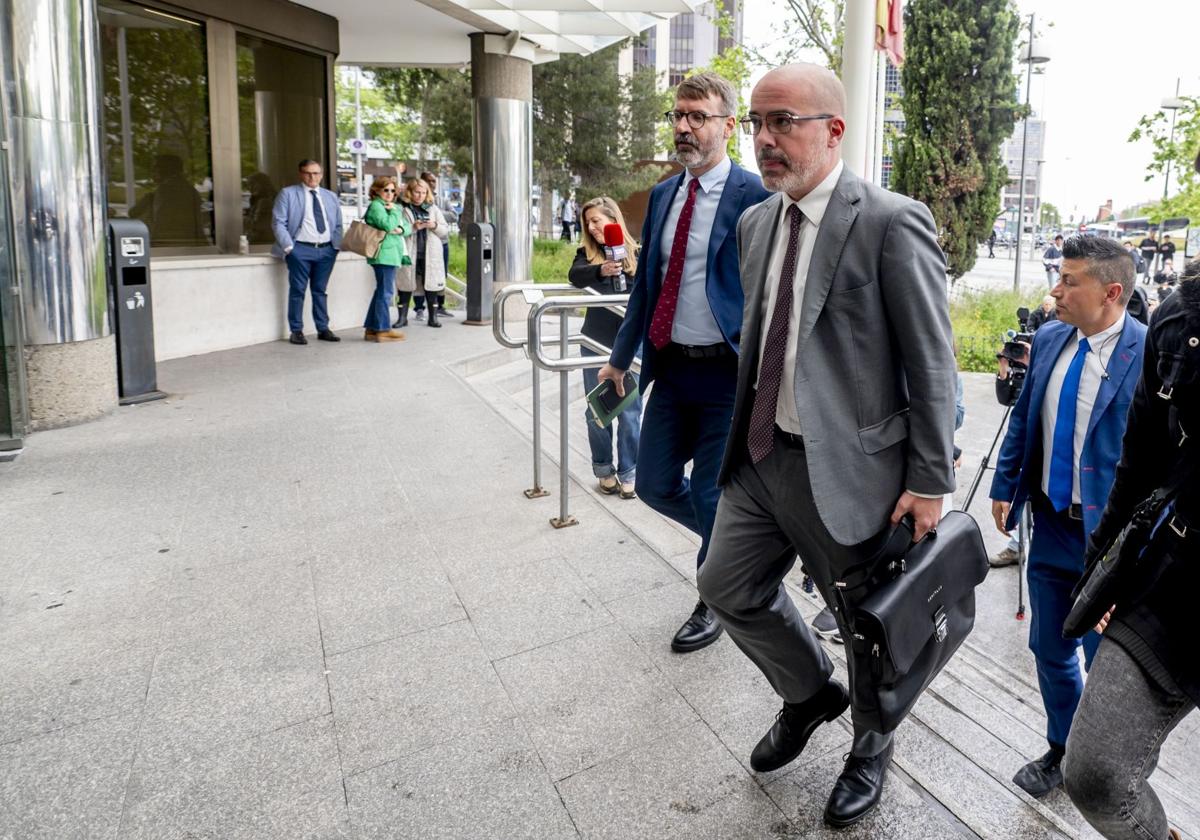 El delegado del Gobierno en la Comunidad de Madrid y otros testigos declaran en el 'caso Begoña Gómez'.