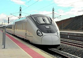 Tren de alta velocidad en la estación de Puebla de Sanabria.