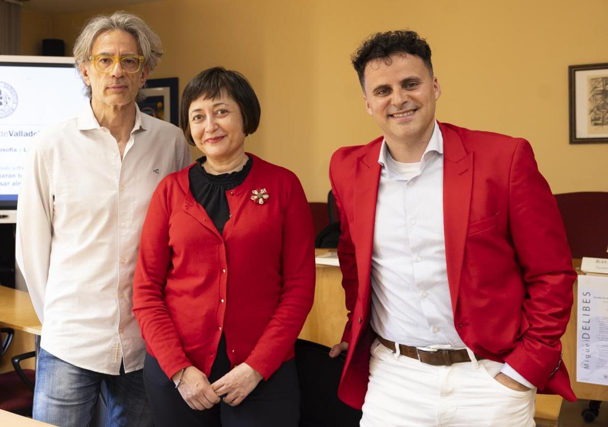 Juan Tallón, Maribel Gilsanz y Juan Pinilla en la Universidad de Valladolid.