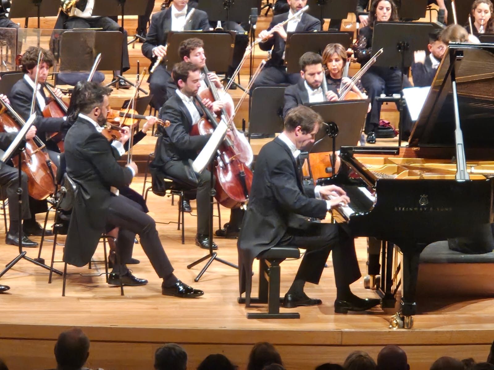 Lugansky acompañado por la OSCyL durante el concierto.