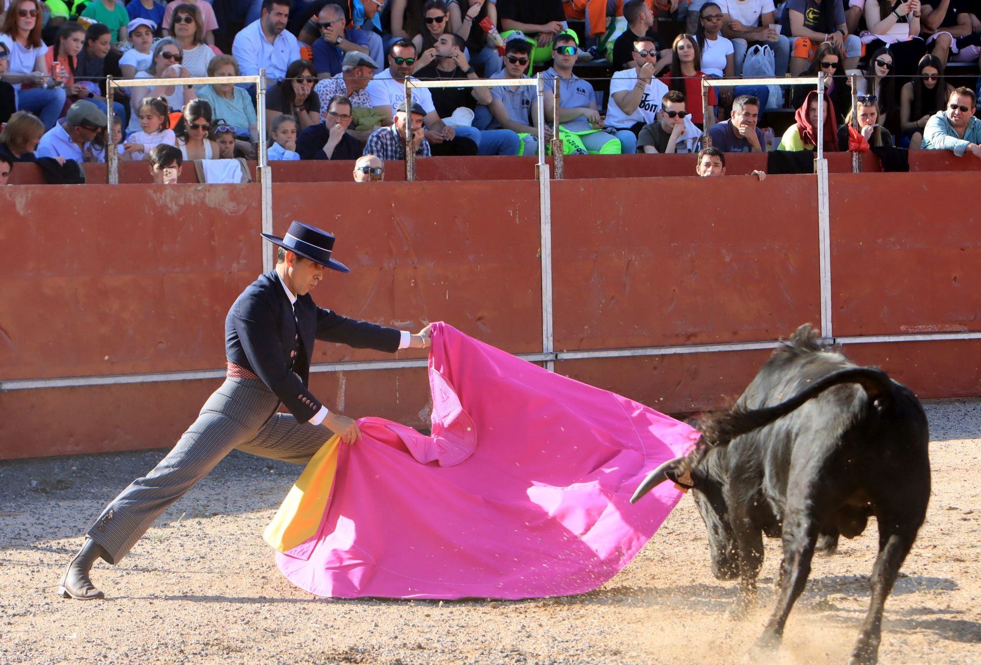 El festival taurino en La Lastrilla, en imágenes