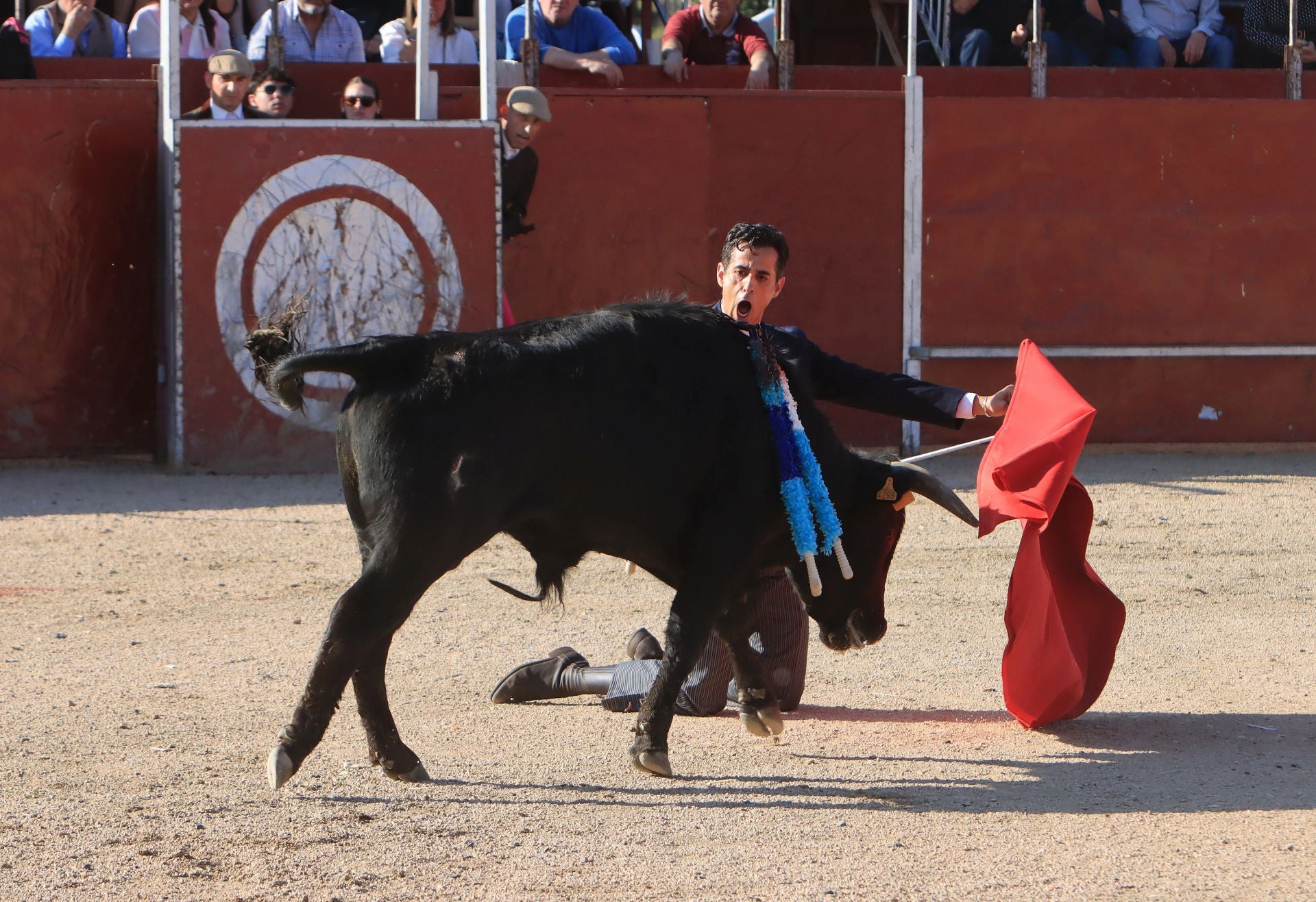 El festival taurino en La Lastrilla, en imágenes