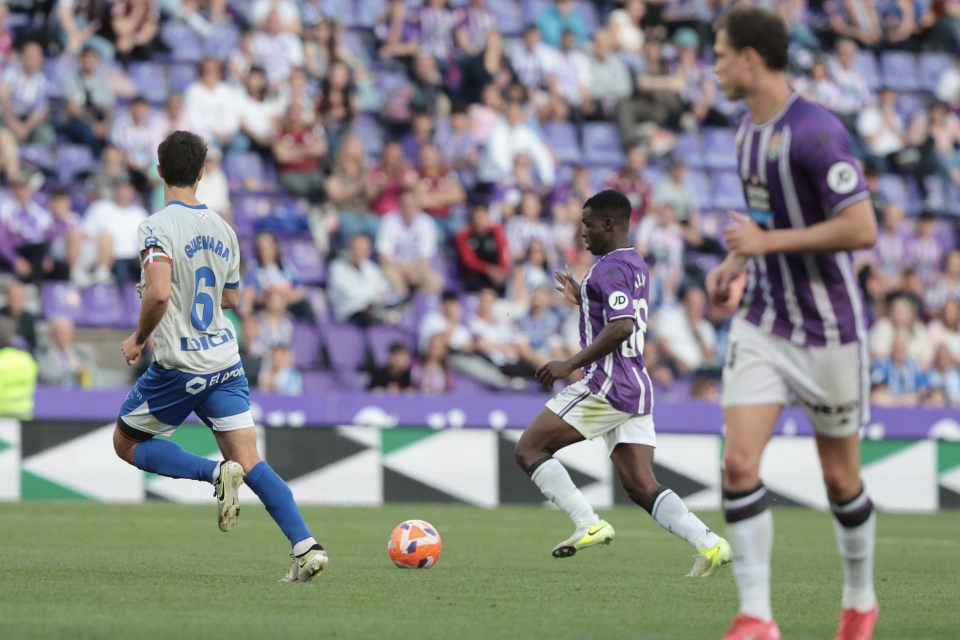Las imágenes del partido entre el Real Valladolid y el Alavés