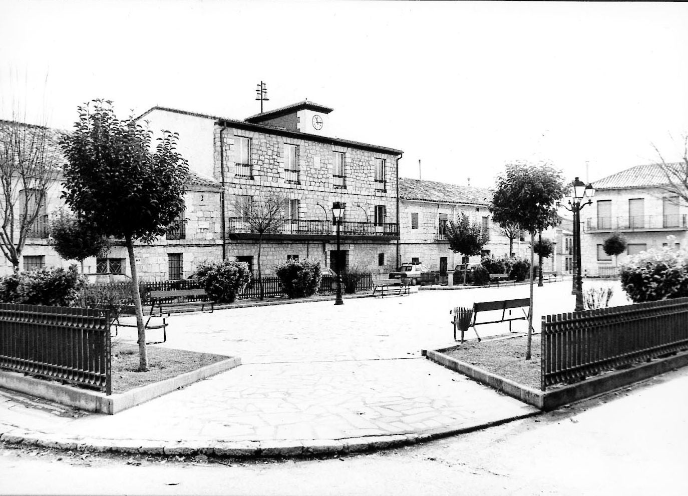 La Plaza y el Ayuntamiento de Villanubla. 6 de marzo de 1991.