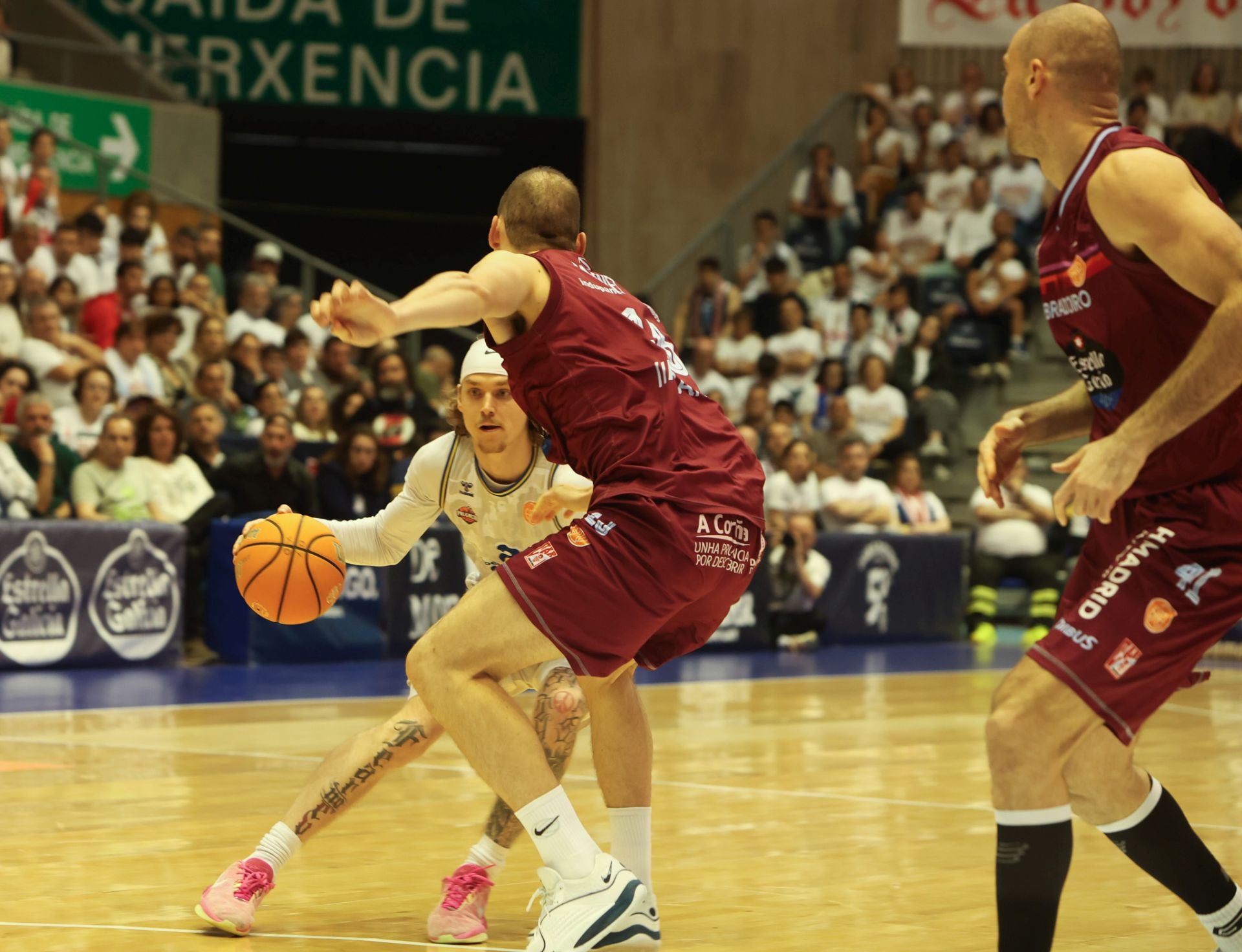 El Palencia gana el segundo partido en Santiago