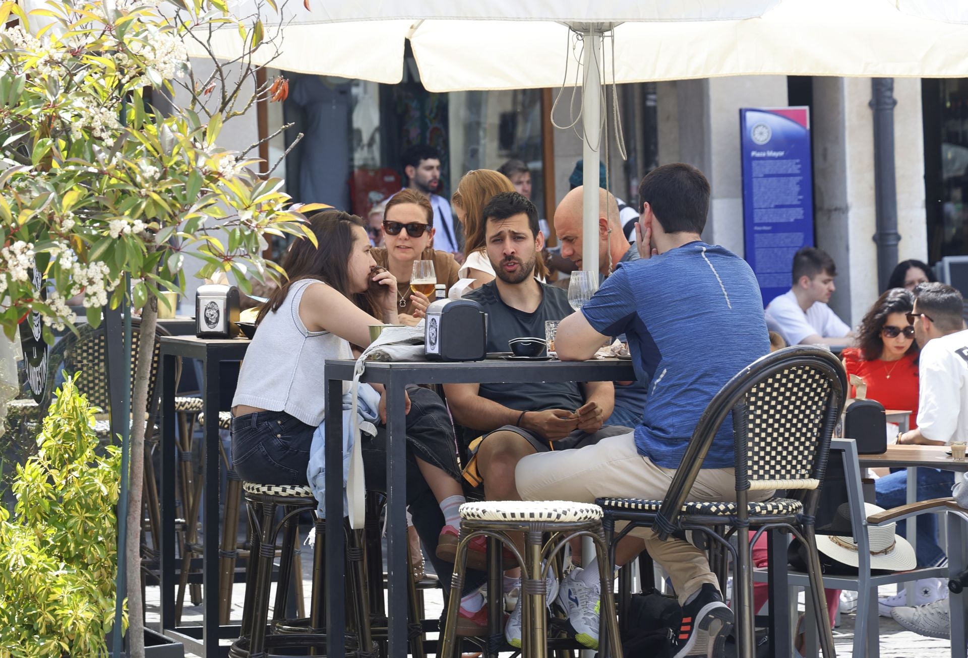 Las buenas temperaturas reactivan la hostelería en Palencia