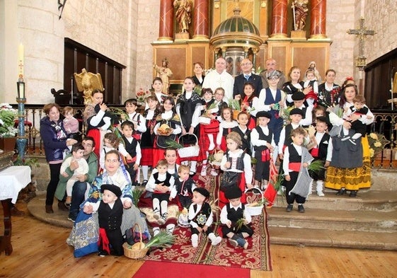 Los niños de Torquemada, protagonistas de la fiesta de San Isidro.