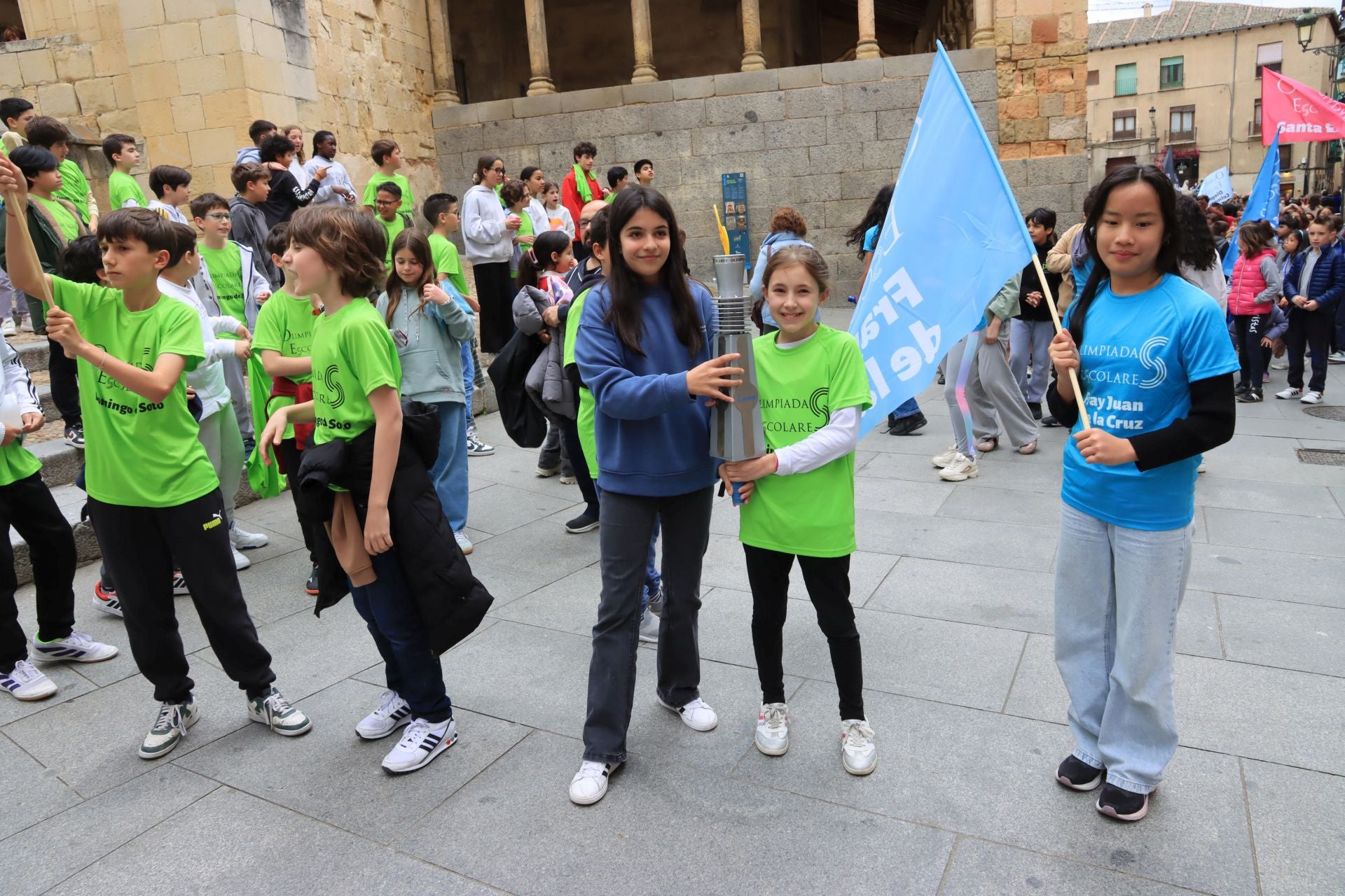 Fotos del encendido del pebetero de la olimpiada escolar de Segovia