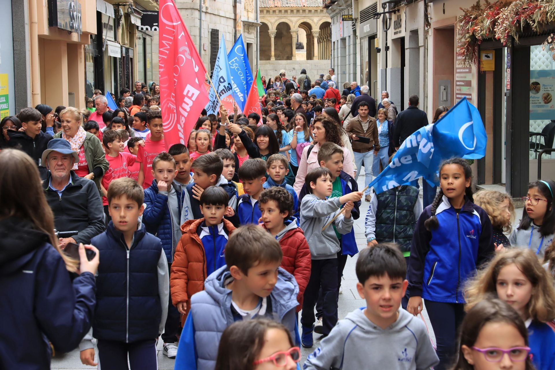 Fotos del encendido del pebetero de la olimpiada escolar de Segovia