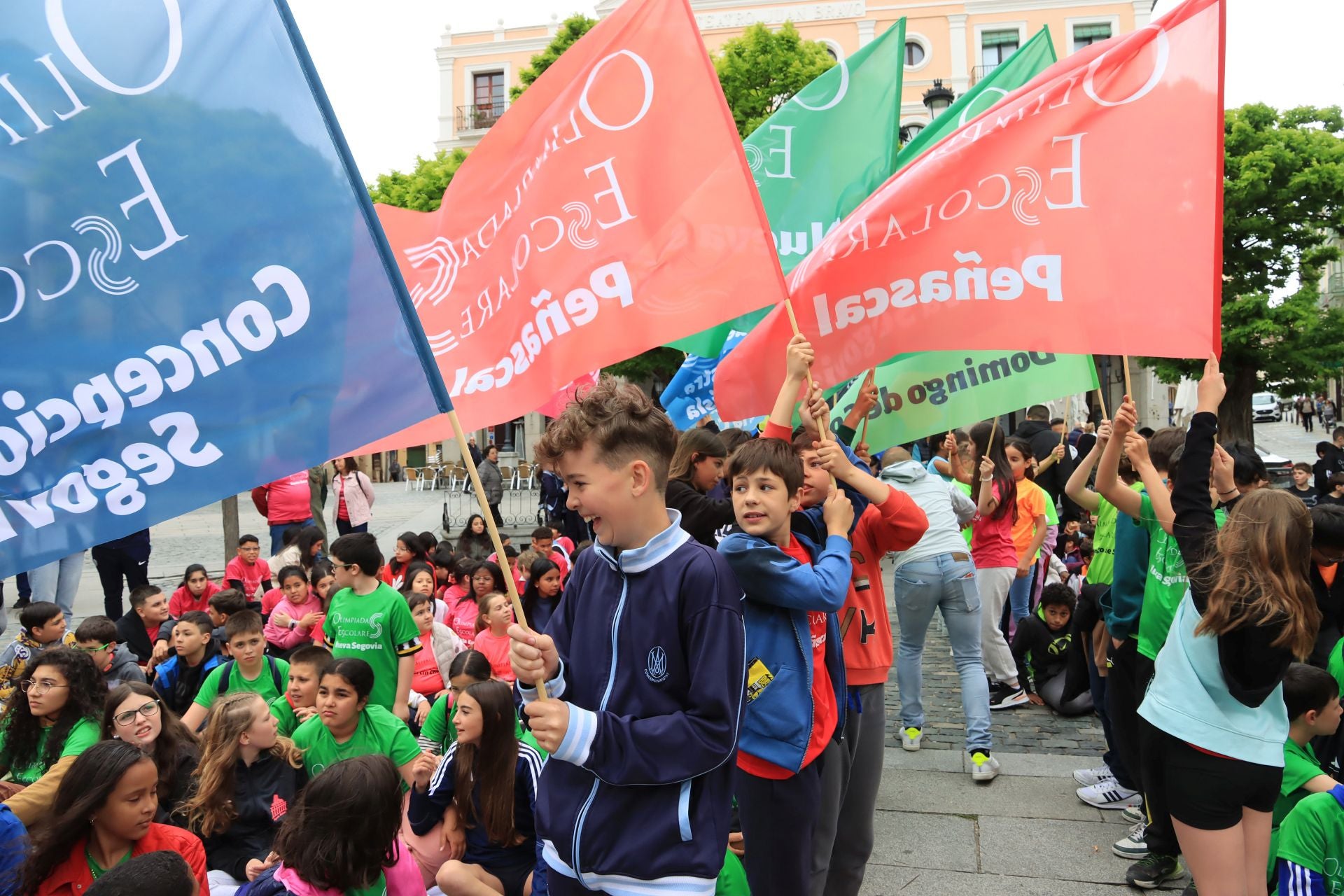 Fotos del encendido del pebetero de la olimpiada escolar de Segovia