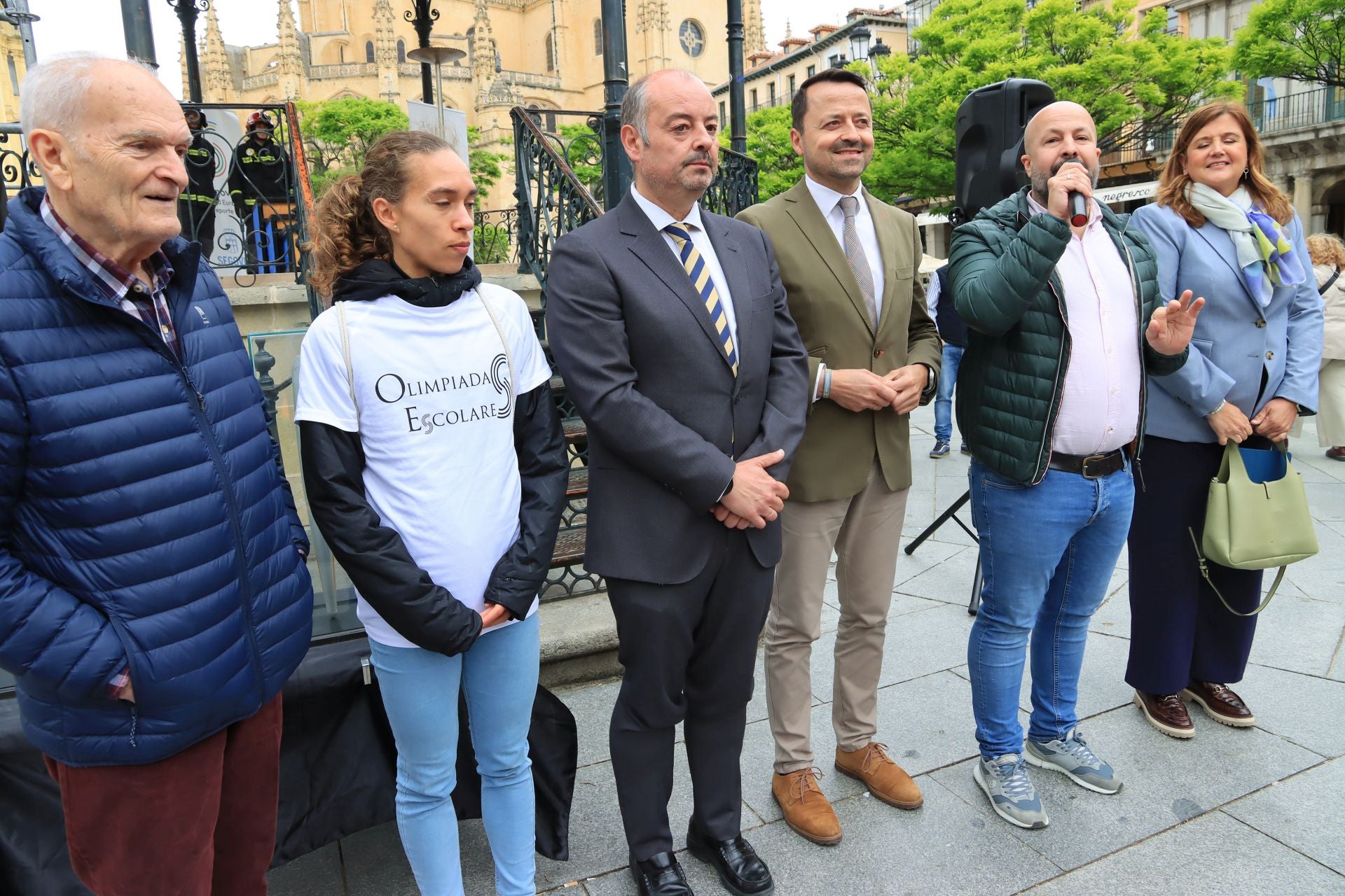 Fotos del encendido del pebetero de la olimpiada escolar de Segovia