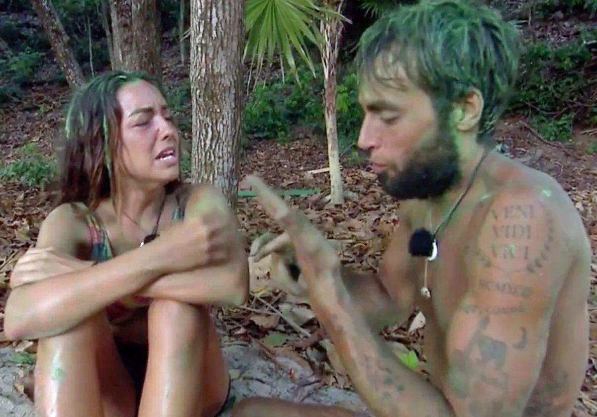 Anita y Montoya durante su gran bronca en 'Supervivientes'.
