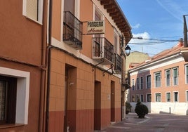 Exterior de la panadería Alcázar de Tudela de Duero.