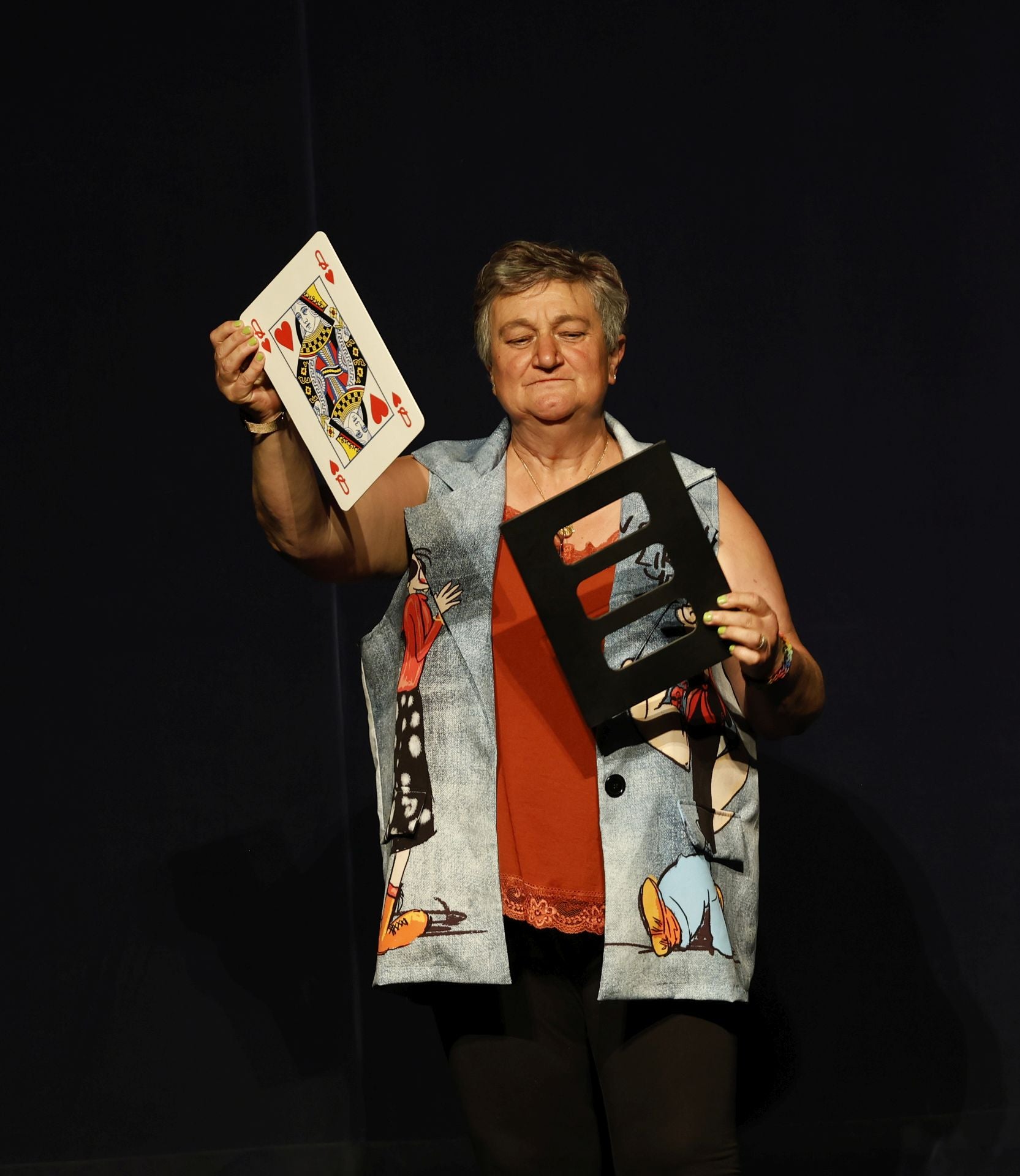 Un teatro abarrotado para despedir el curso de los mayores