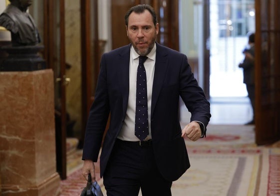 Puente recuerda a la Junta que no ha pedido las ayudas al transporte cuyo plazo expiró en abril
